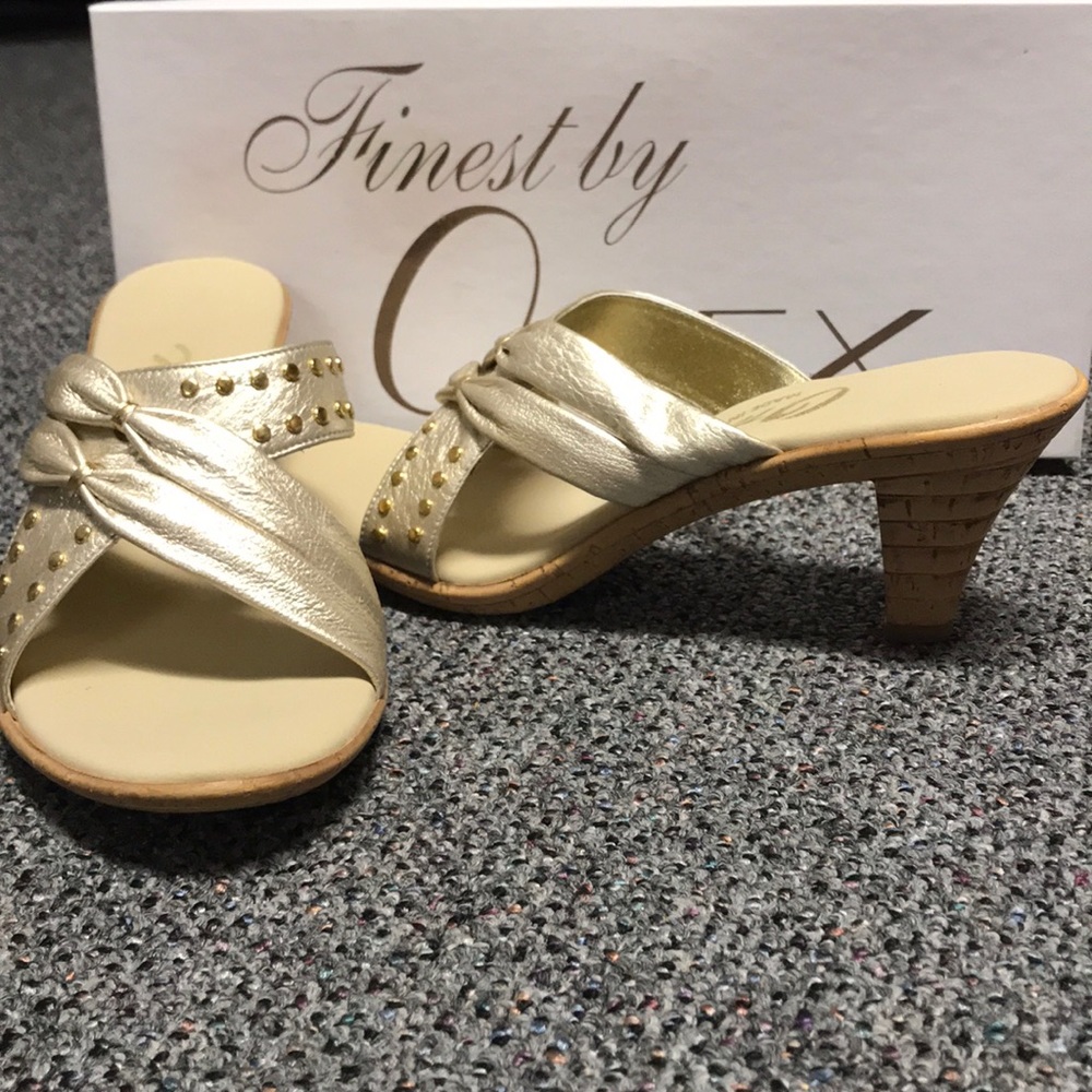 NIB Onex Mango Platinum Leather Slide Sandals 7M